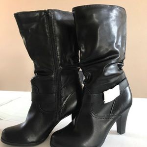 Arizona mid-calf boot. 3 inches of high.